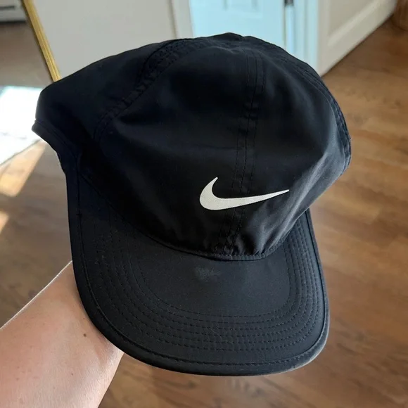 Nike Black Sports Cap with White Swoosh - Picture 1 of 3